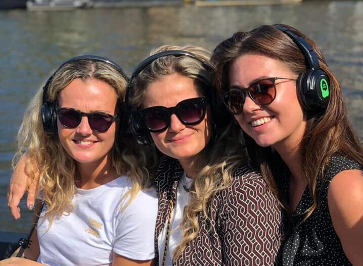 Silent Disco koptelefoons gebruiken op boot